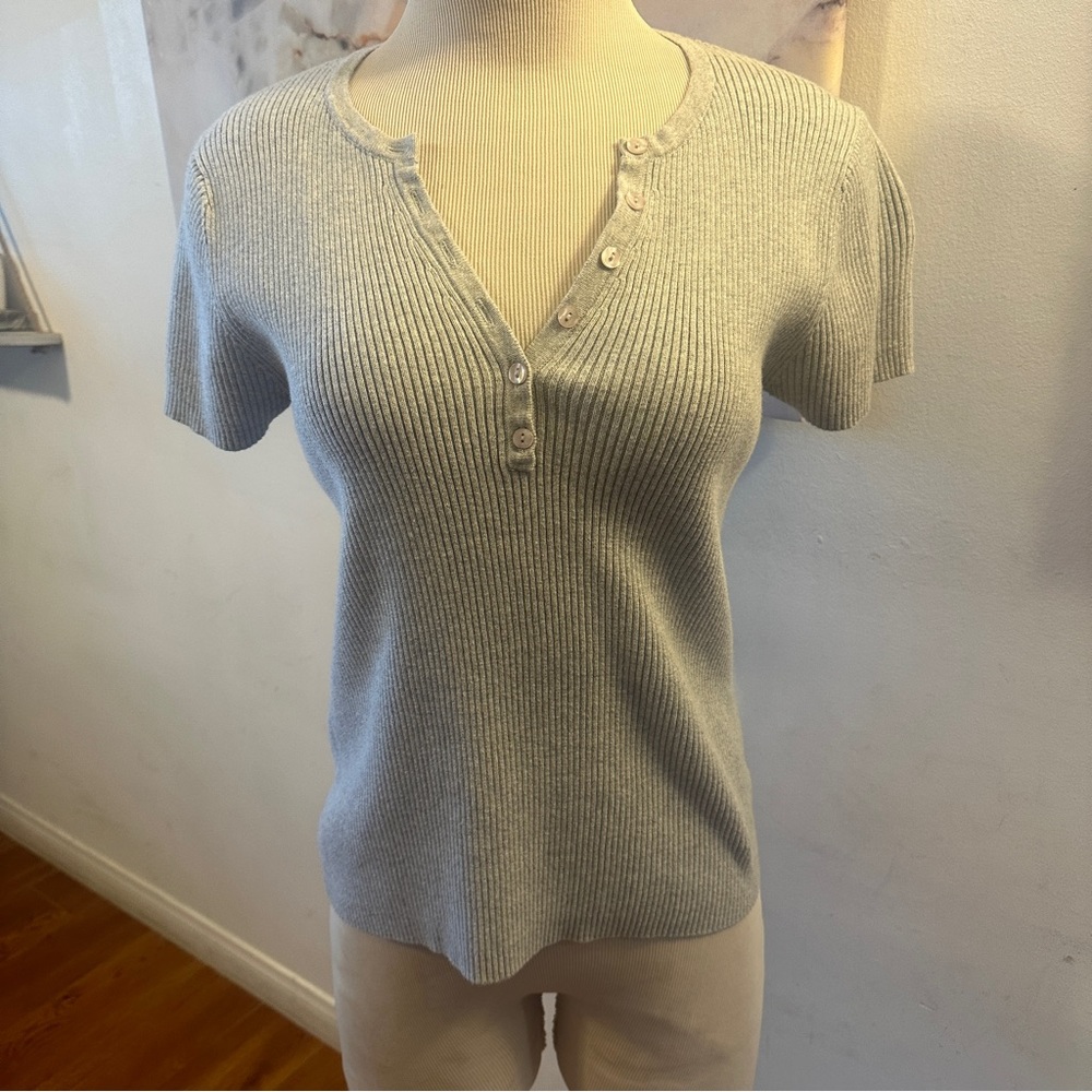PRIA Grey Ribbed V-neck Top / Blouse